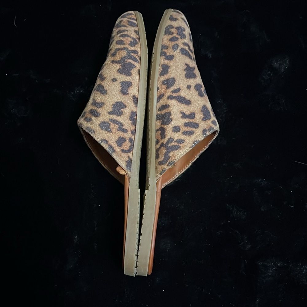 Billabong Leopard Print Slip-On Shoes - Picture 5 of 8